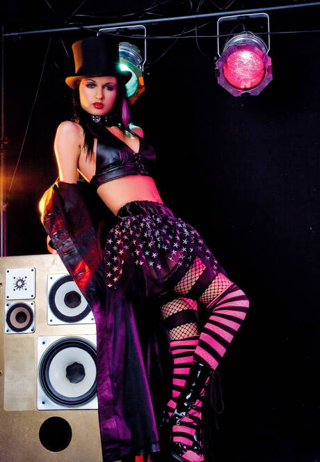 Clothed Big Tits Pics